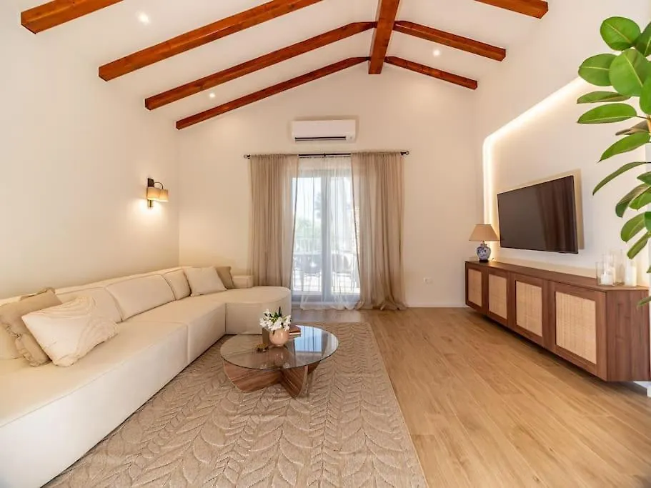 Villa Lere By Istrialux Sisan