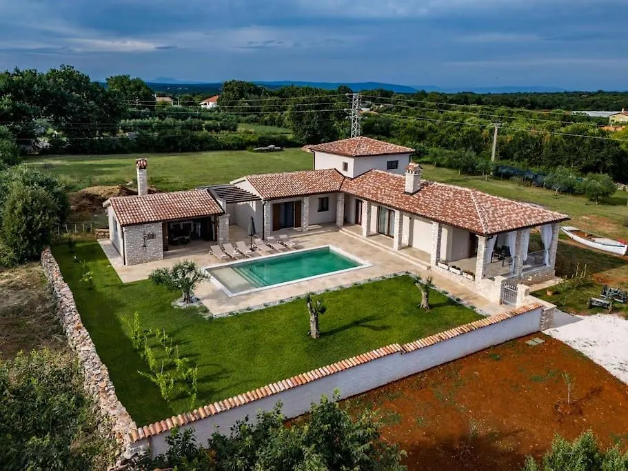 Villa Lere By Istrialux Sisan