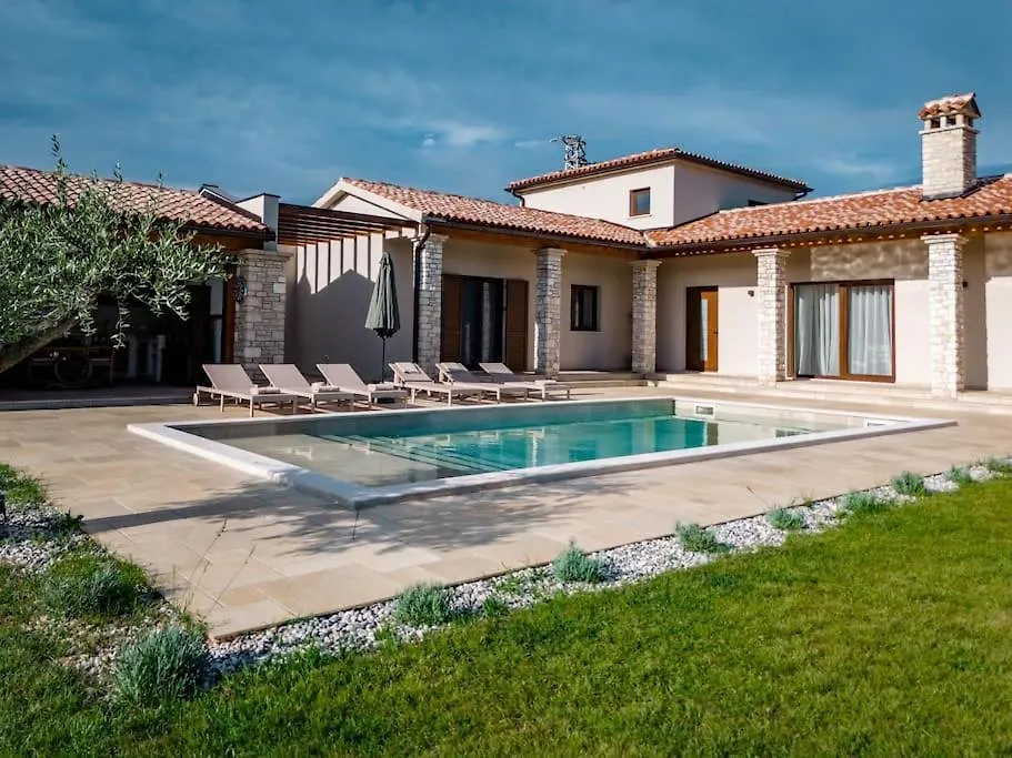Villa Lere By Istrialux Sisan